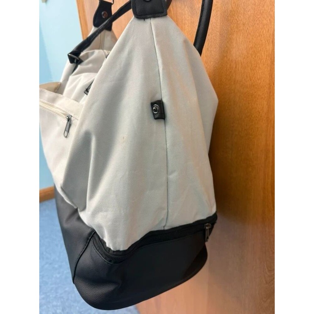DSW minimalist white-black weekender duffel - Picture 4 of 16